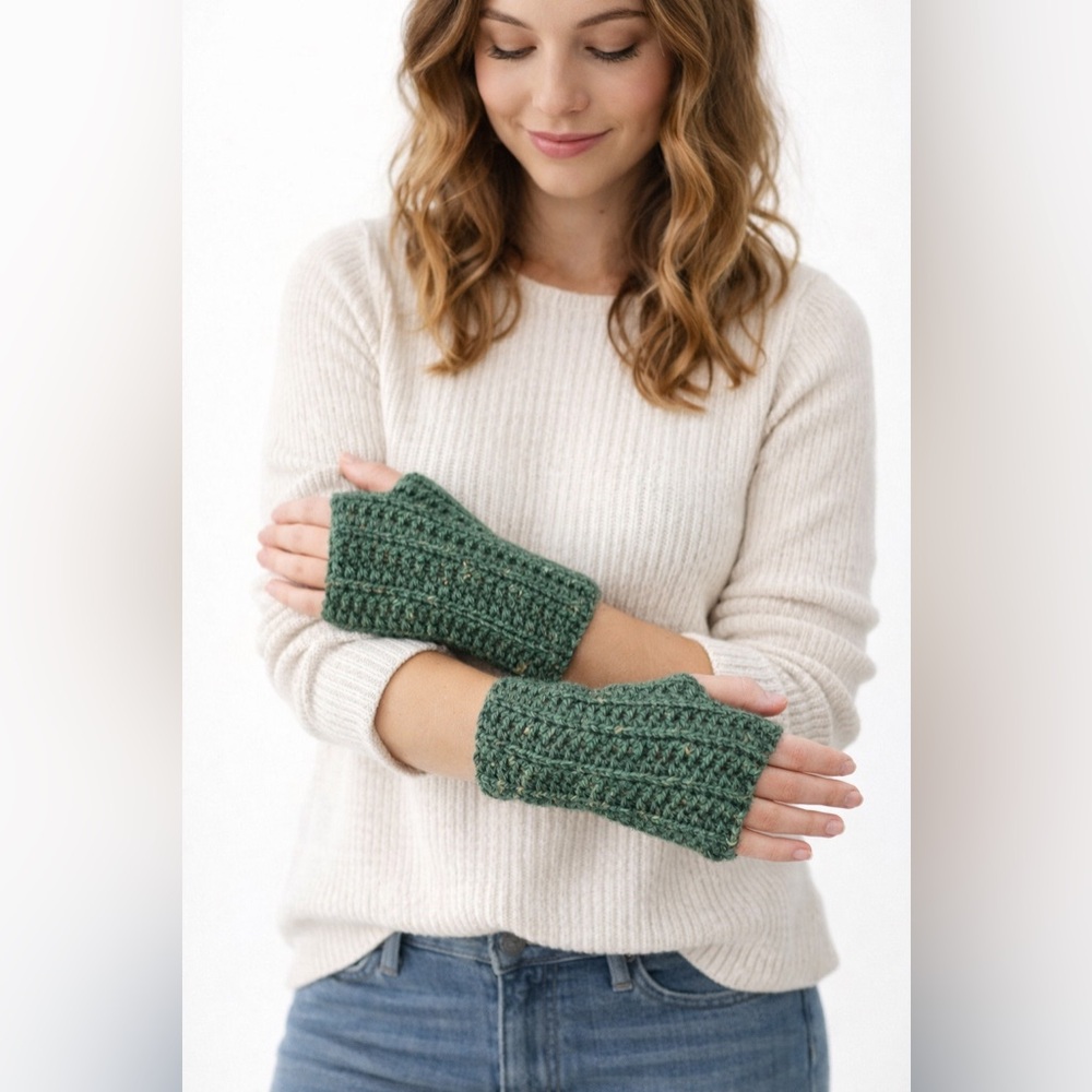 Handmade wool blend chunky fingerless mittens, gloves